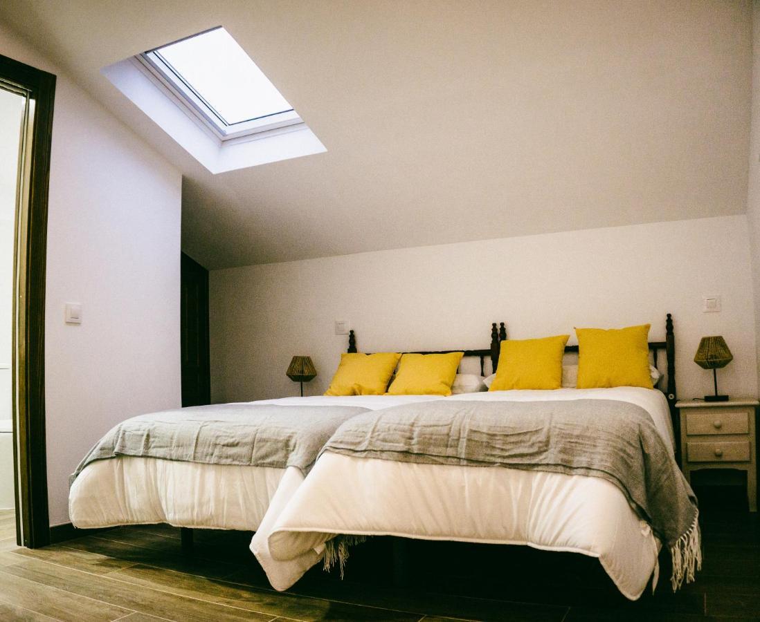El Aprisco, Con Piscina Climatizada En Hueva-Guadalajara Villa Eksteriør bilde