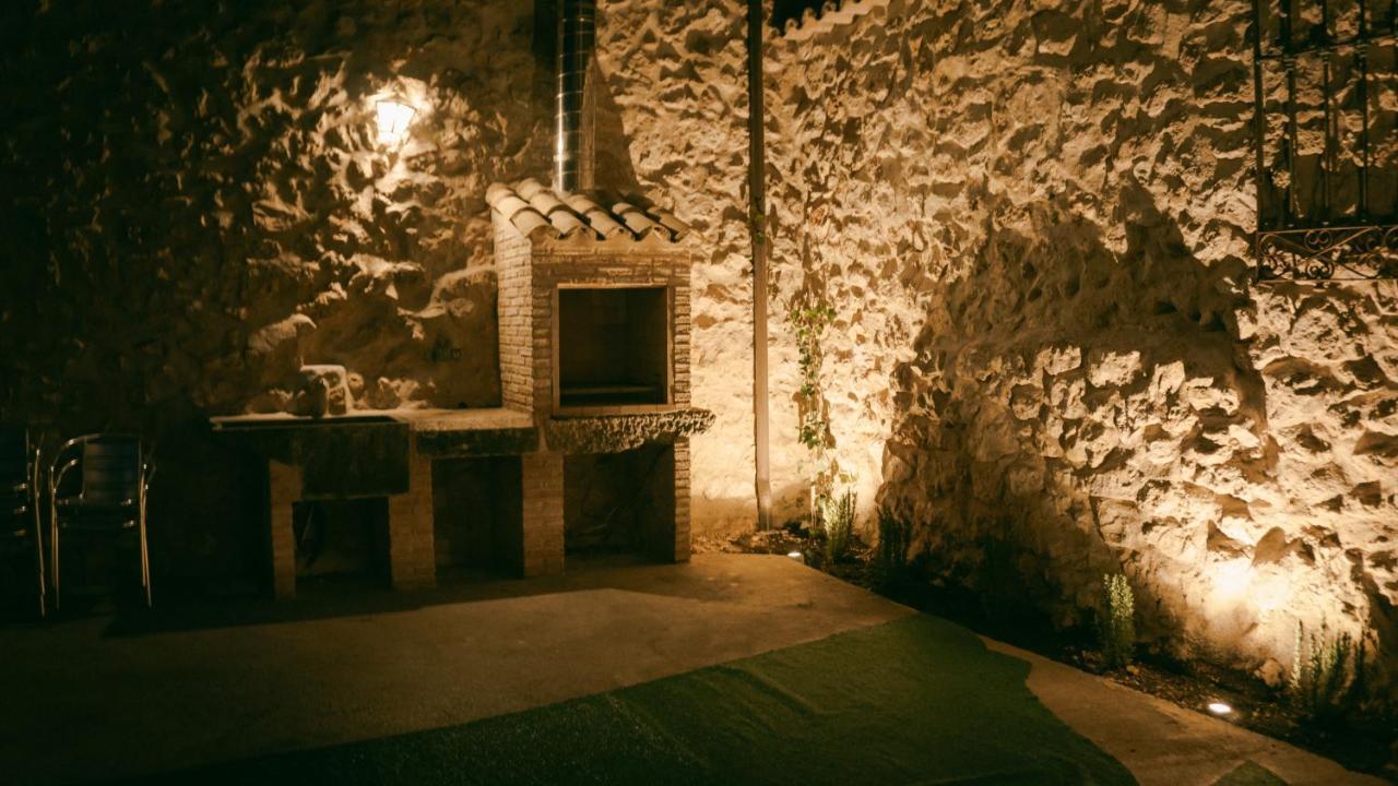 El Aprisco, Con Piscina Climatizada En Hueva-Guadalajara Villa Eksteriør bilde